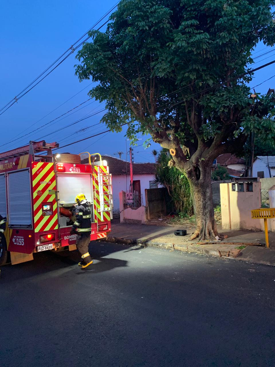 Corpo de Bombeiros de Rio Verde atende princípio de incêndio no Centro