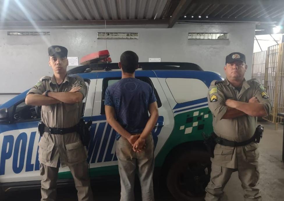 Dois suspeitos de praticar furtos em Rio Verde são pegos pela PM