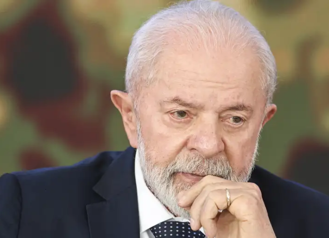 Aprovação de Lula cai para 24% e é recorde entre os três mandatos, aponta Datafolha