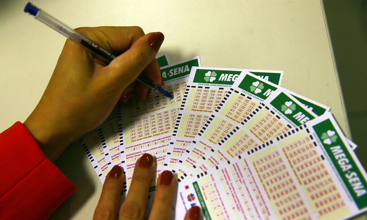 Caixa anuncia aumento de R$ 0,50 nas apostas pela loteria 