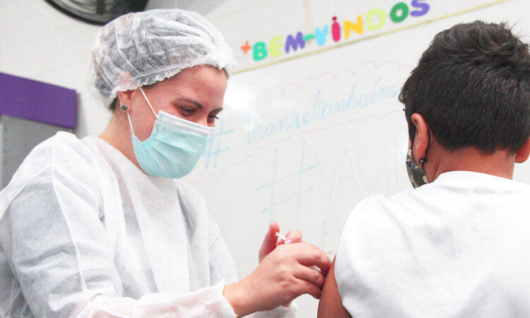 Ministério da Saúde atrasou envio das doses de vacina da Covid-19 para crianças em Goiás