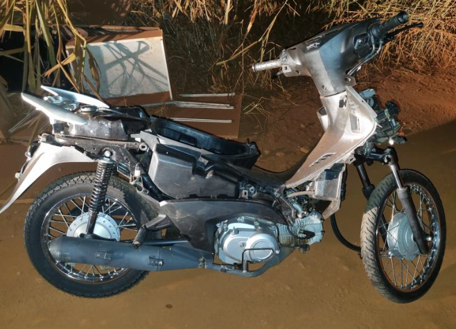 Motoneta furtada é encontrada parcialmente desmontada em bairro de Rio Verde