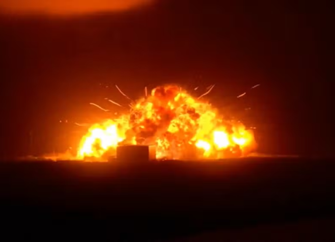Nave explode durante teste da Blue Origin nos Estados Unidos; assista
