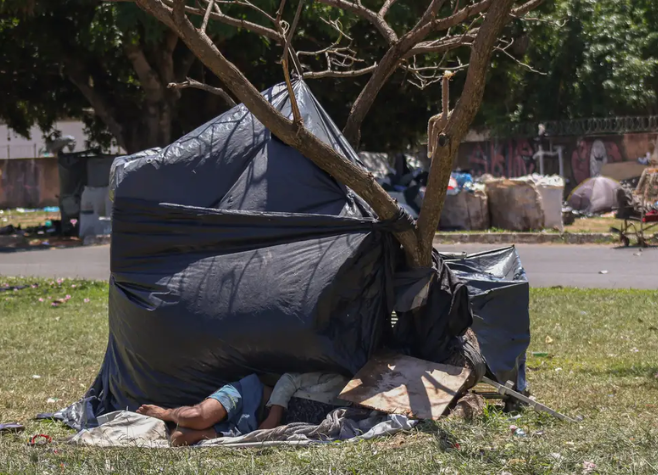 Aumenta em 25% a quantidade de moradores de rua no Brasil, informa levantamento