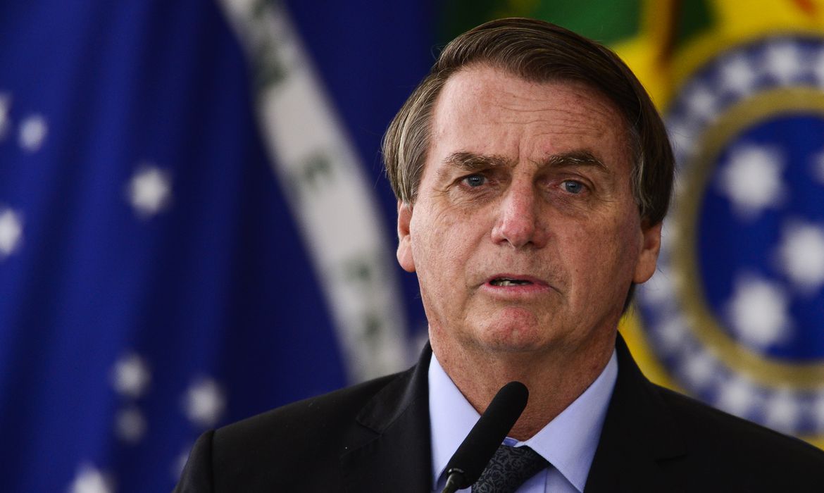 Coluna Cairo Santos: POLÍCIA FEDERAL NA CASA DE BOLSONARO