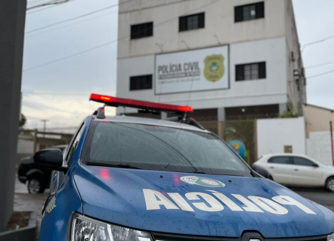 Quebradeira e ameaça, homem é preso por violência doméstica em Rio Verde