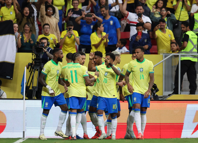 SELEÇÃO BRASILEIRA REAGE, FAZ MUDANÇAS E GOLEIA O PERU POR 4 A 0 NAS ELIMINATÓRIAS