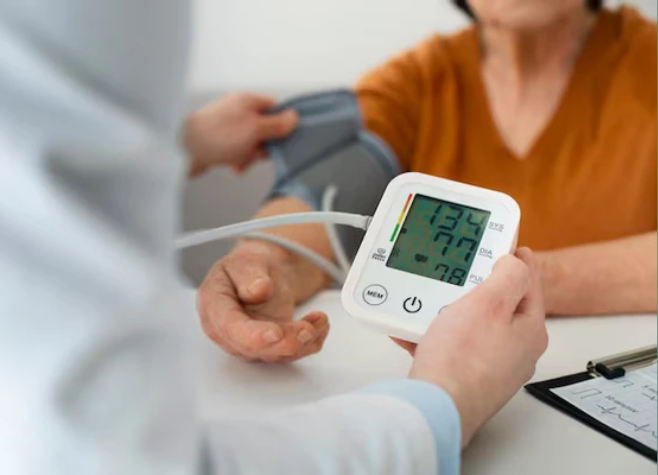 Sociedades médicas passam a classificar pressão 12x8 como pré-hipertensão