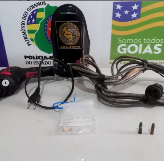 Tático prende mulher portando drogas e munições na Vila Amália 