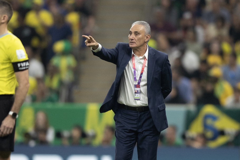 Tite deixa seleção brasileira após seis anos e meio como treinador 