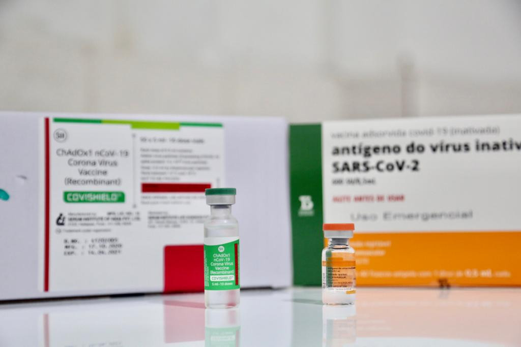 Mais de 16 mil brasileiros tomaram doses dos dois imunizantes contra a Covid que estão sendo aplicados no país