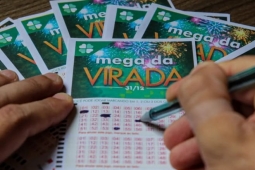 Mega da Virada 2025 pode pagar até R$ 1 bilhão; veja números mais sorteados