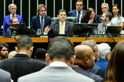Congresso derruba veto de Lula ao PL da Dosimetria e presos do 8 de janeiro terão penas reduzidas