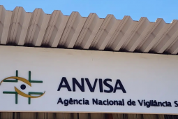 Anvisa manda recolher produtos decorativos com glitter e plástico usados em alimentos