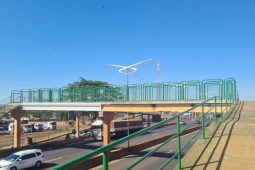 Após reforma, passarela sobre a BR-060 é reaberta no Jardim das Margaridas, em Rio Verde