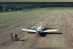 Avião que seguia para a Tecnoshow em Rio Verde faz pouso forçado no PR