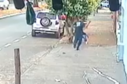 Câmeras registram momento em que homem esfaqueia vítima que morreu na Avenida Brasília