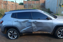 Motociclista embriagado perde controle e bate em carro estacionado em Rio Verde