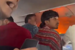 Carregador portátil pega fogo dentro de avião com mais de 180 passageiros e provoca pouso de emergência