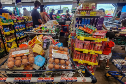 Vendas de alimentos crescem após proibição das bets no Brasil, aponta Abras
