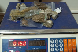 Casal é preso por tráfico de drogas após denúncias no Setor Nova Vila Maria