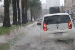 Goiás entra em alerta com previsão de chuva intensa e acumulados que podem passar de 100 mm