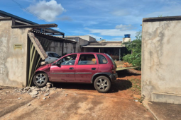 Condutor embriagado invade casa e atinge muro no Gameleira, em Rio Verde