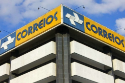Correios enfrentam crise: prejuízo bilionário leva à suspensão de férias e trabalho remoto