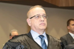 Desembargador do TJGO diz que motorista não é obrigado a parar em abordagem policial e gera debate jurídico