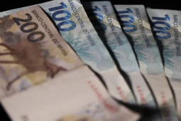 Trabalhadores vão receber R$ 12,9 bilhões do lucro do FGTS em 2024