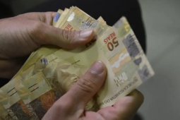 Salário mínimo sobe para R$ 1.621 em 1º de janeiro de 2026