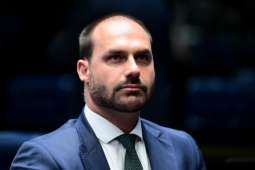 Mesa Diretora da Câmara cassa mandatos de Eduardo Bolsonaro e Alexandre Ramagem