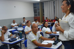 Goiás abre matrículas para Educação de Jovens e Adultos em 2026