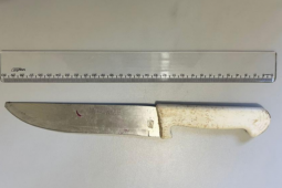 Mulher é mantida em cárcere e ameaçada com faca pelo companheiro