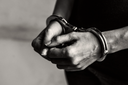 Polícia Militar cumpre mandado de prisão contra condenado por furto e dano no Bairro Interlagos