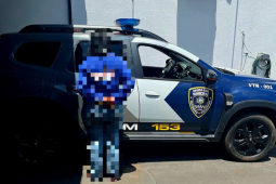 GCM contém confusão entre vizinhas e leva mulher à delegacia no Bairro Cesar Bastos, em Rio Verde