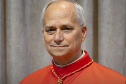 Cardeal norte-americano Robert Francis Prevost é eleito o novo papa e se chamará Leão XIV