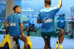 Lesão de Neymar preocupa Seleção; craque deve perder amistosos e até estreia na Copa 