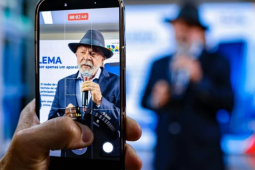 Lula diz que quer punir quem rouba, mas orienta população a ter mais cuidado com celular na rua