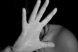 Menino de 10 anos busca ajuda da PM e salva mãe de agressões em Rio Verde