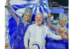 Oposição critica desfile que homenageou Lula e Novo anuncia ação para pedir inelegibilidade