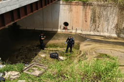 Pedaços de corpo humano são encontrados dentro de mala em córrego em São Paulo