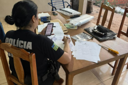 Polícia Civil prende 12 pessoas durante operação contra o tráfico em São Simão