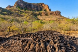 Portelândia, em Goiás, é um dos quatro enclaves municipais do Brasil, cercada totalmente por Mineiros