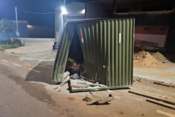 Embriagado bate em contêiner, tenta invadir casa e desacata policiais