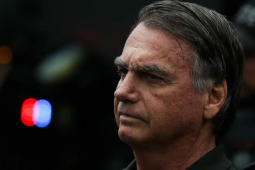 STF decide hoje (24) se mantém prisão de Bolsonaro