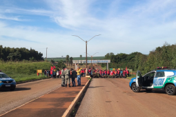 Polícia Militar intervém em protesto do Movimento Sem Terra e efetua prisões em Santa Helena