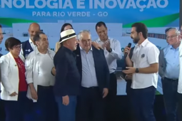 Prefeito de Rio Verde destaca parceria entre UniRV e município durante visita de Lula ao HMU