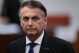 PF faz buscas por armas e munições na casa de Bolsonaro, mas não encontra materiais