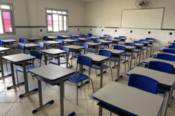 Escola de Rio Verde registra 90 aulas de Matemática sem professor e Justiça cobra solução do Estado